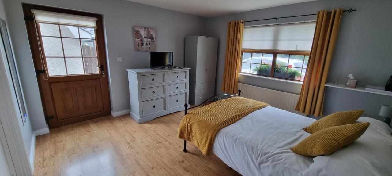 The Madden Guest House Gilford Exteriör bild